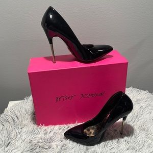 COPY - COPY - Betsey Johnson black high heels size 6